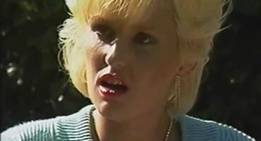 sex chị em châu âu Carmela cố gắng quan xemxx hệ tình dục với một người đàn ông da đen.