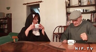 phim sex bú lon Penn Barb Barber lấy Tiktok của cô ấy và phim sexnhat bị con trai riêng của cô ấy đụ.