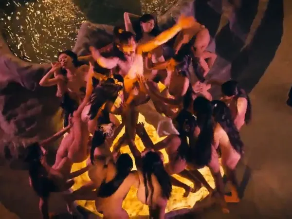 sex bướm hồng Nhục bồ đoàn 2: Ngọc nữ tâm kinh (1996)